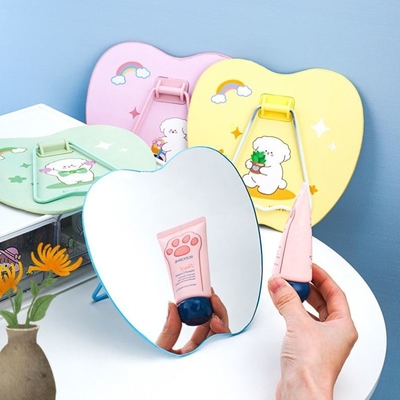 The Perfect Cosmetic Mirror for Everyday Cute Petit Miroir Mini Square Pocket Compact