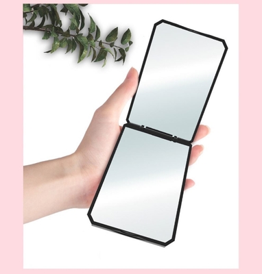 Adjustable Compact Lady Dressing Mirror with Heart-Shaped LED Light and Custom Design