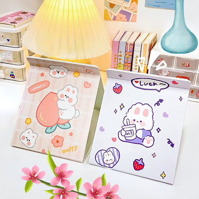 Convenient Heart Shaped Vanity Mirror for On-the-Go Cosmetic Touch-Ups