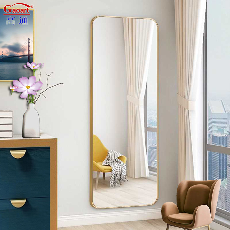 Customized Size Infinity Mirror Dressing Room with Golden Dresser in Aluminium Alloy